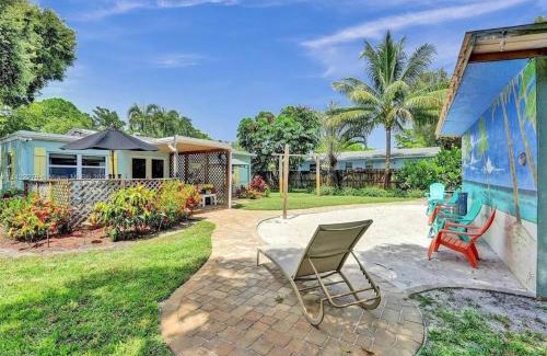 Riverside Park House | Tropical Oasis - BBQ and Beach-Inspired Nook