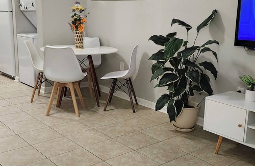 Iona Condo | Tropical, Paradise in 2-bedroom townhouse with AC, WiFi in wonderful Fort Myers