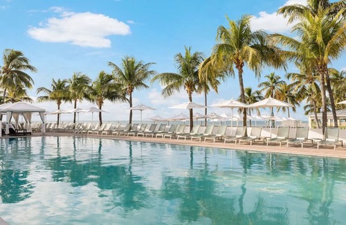 Uptown - Upper Duval Hotel | Tropical Retreat in Key West with Pool Access – Close to the Beach & Attraction