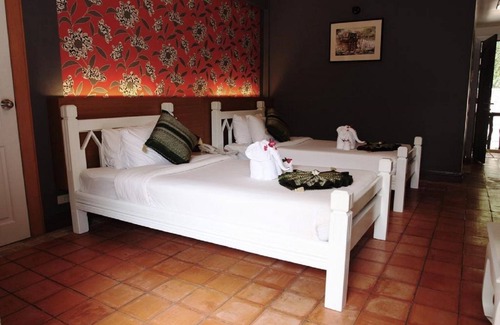 Ko Chang Resort | Tropical superior garden near the beach