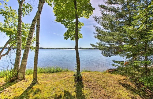 Bovey House | Trout Lake Cabin with Private Dock, Kayaks and Loft!