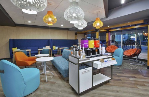 Jackson Hotel | Tru by Hilton Jackson, MI