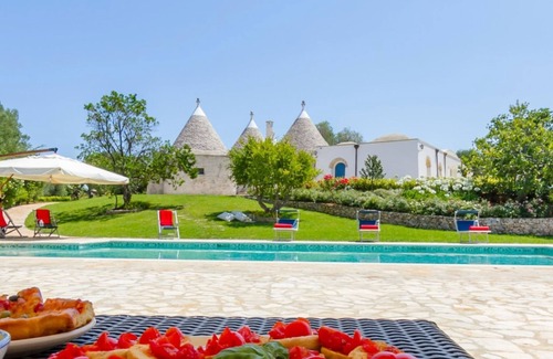 Ceglie Messapica Villa | Trullo l'oasi, Peacefull Pool Trullo in Apulia, wide outdoor spaces, bbq,parking