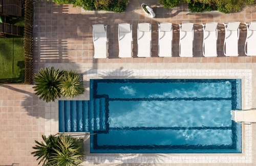 Houdetsi Villa | Tsourlakis Residence, 50m2 Pool, Gym, Walking distance to Shops & Total Privacy