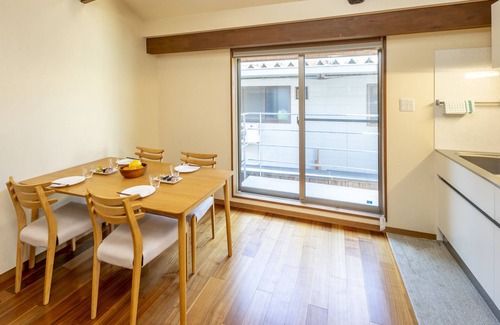 Sannenzaka Ninenzaka House | Tsukinowacho - Exquisite machiya with modern design