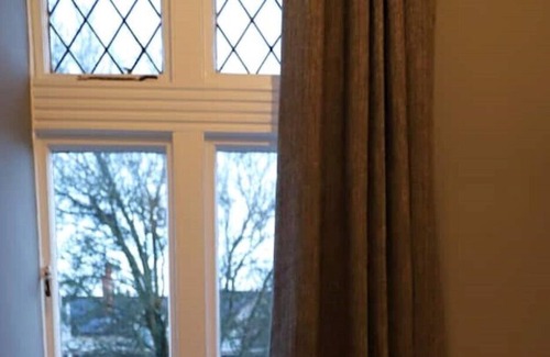 Belfast House | Tudor Heaven - Lisburn Road - BT9