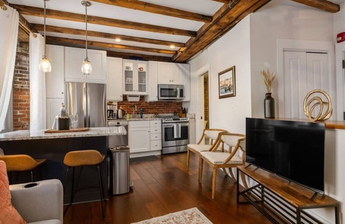 Portsmouth Apartment | Tugboat Vista 2 Bedroom Downtown Portsmouth