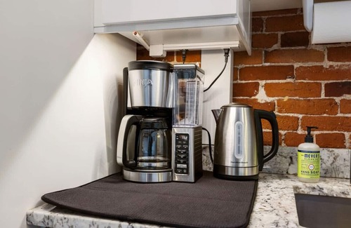 Portsmouth Apartment | Tugboat Vista 2 Bedroom Downtown Portsmouth