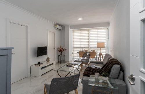 Figares Apartment | tuGuest Alhamar Apartment