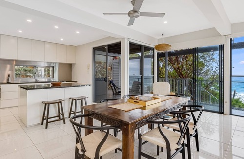 Tugun House | Tugun Hideaway - Modern, pet friendly beach house - Min. 3 Night Stays!