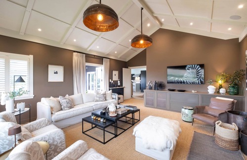 Tuki Tuki House | Tukituki Riverside Retreat