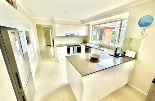 Tuncurry House | Tuncurry Tranquility family and dog friendly house/garden conveniently located