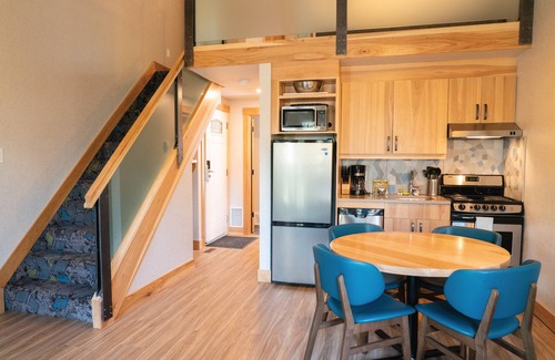 Banff Cabin | Tunnel Mountain Resort