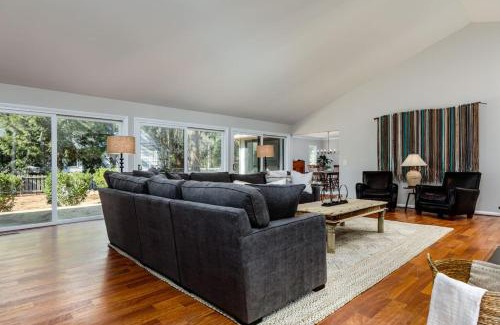 Old Town House | Turn the Page - Village of Pinehurst 3BR Getaway