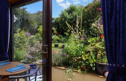 Galmpton House | Turnpike Lodge