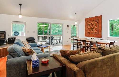 Berkeley Springs House | Turtle Pond- The cabin with it all!