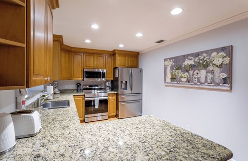 Boynton Beach House | Turtle’s Nest Coastal Retreat – Spa & Tiki Oasis