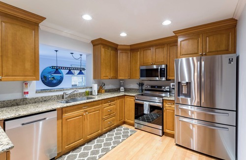 Boynton Beach House | Turtle’s Nest Coastal Retreat – Spa & Tiki Oasis