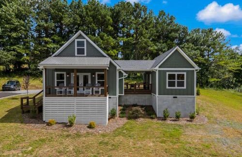 Hayesville House | TurtleKnob-3 Bedroom option