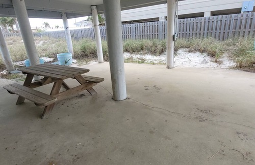 Toilla Segunda House | Turtles Nest, updated Family beach cottage only 1 block from the Gulf of Mexico.