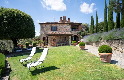 Civitella in Val di Chiana Villa | Tuscany Villa with Breathtaking View at Dotholiday