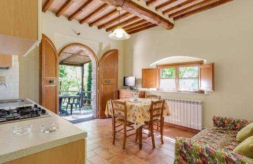 Casole d'Elsa Apartment | Tuscan Countryside Stay