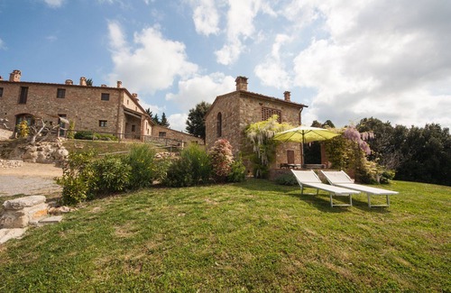 Gambassi Terme House | Tuscan house in an ancient village near San Gimignano - Il Fienile