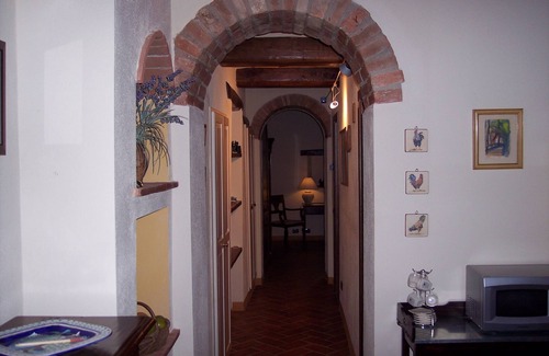 Castellina in Chianti Apartment | Tuscany. Lovely holiday home with swimming pool.