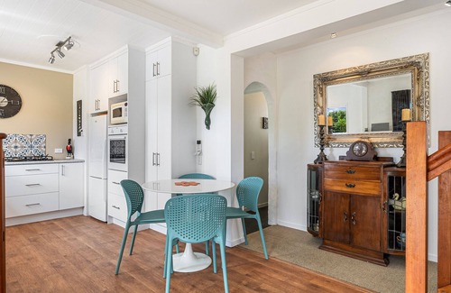 Waikanae House | Tutere Treasure - Waikanae Holiday Home
