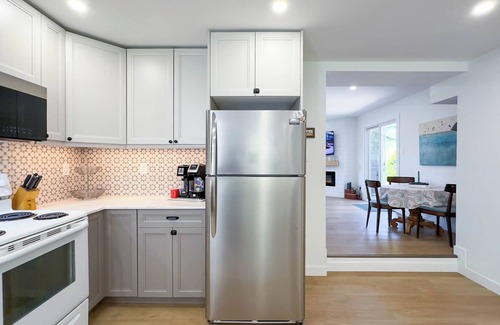 Kincardine Cottage | Twilight Haven – Where Family Fun Meets Lake Life