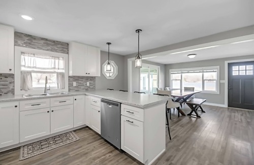 Trufant House | Twilight Pointe: Your Front-Row Seat to Fall Color - Bonfires, Blankets & Beautiful Fall Views