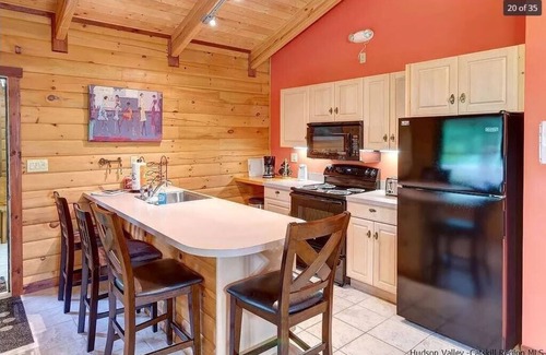 Margaretville Cabin | Twin B - Cozy 2-bedroom cabin in marvelous Halcottsville with WiFi, AC