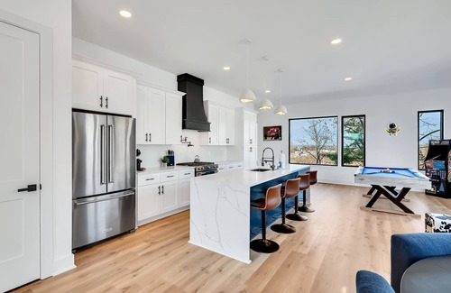 Hurwood Heights House | Twin Homes Hot Tub Rooftop Game Zone at Nashville