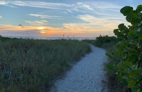 Siesta Key Hotel | Twin Palms at Siesta
