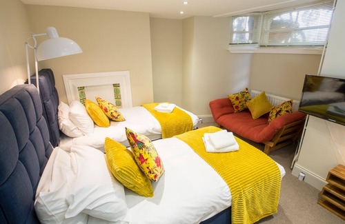 Cambridge City Centre House | Twin Room at Regency Guest House