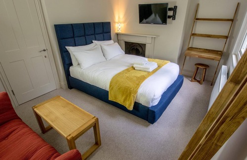 Cambridge City Centre House | Twin Room at Regency Guest House