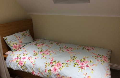 Kidlington House | Twin Room in Friendly Family Home near Oxford