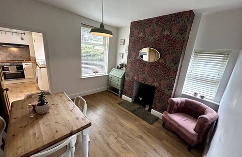 Winterley House | Two Bed Charming Cottage