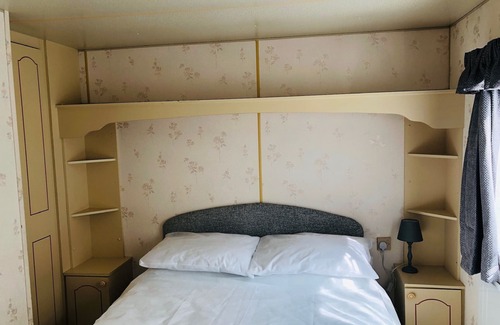 Barbrook House | Two Bed Static Caravan. Beautiful 10 min walk to Centre of Lynton