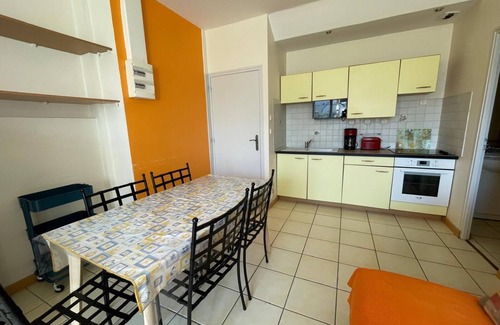Carantec Apartment | Two-Bedroom Apartment (6 Adults)