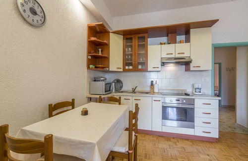 Kukci Apartment | Two bedroom apartment with terrace Kukci, Poreč (A-7166-a)