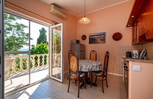 Privlaka Apartment | Two bedroom apartment near beach Privlaka, Zadar (A-18652-a)