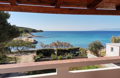 Susica Apartment | Two bedroom apartment near beach Sušica, Ugljan (A-3462-a)