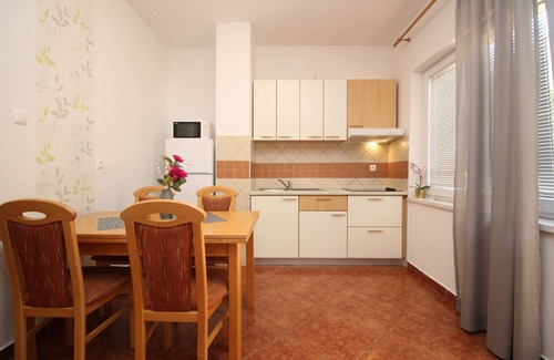 Baska Apartment | Two bedroom apartment with terrace Baška, Krk (A-18775-d)