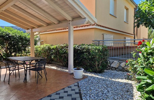 Baska Apartment | Two bedroom apartment with terrace Baška, Krk (A-18775-d)