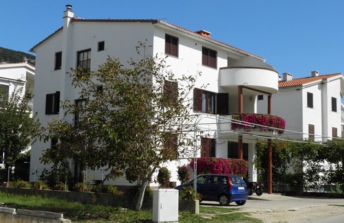 Baska Apartment | Two bedroom apartment with terrace Baška, Krk (A-22661-b)