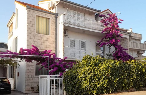 Mejasi Apartment | Two bedroom apartment with terrace Split (A-22101-a)