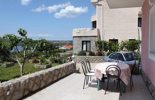 Punat Apartment | Two bedroom apartment with terrace and sea view Punat, Krk (A-5343-c)