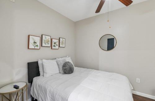 Memorial Apartment | Two Bedroom apt City Center