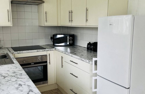 St Helens House | Two bedroom house , in a lovely neighbourhood, with a lot amenities around